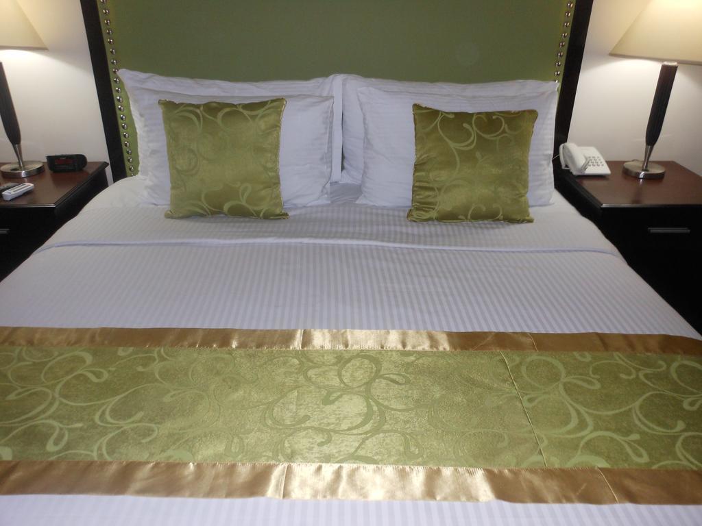Azzurro Hotel Angeles Room photo