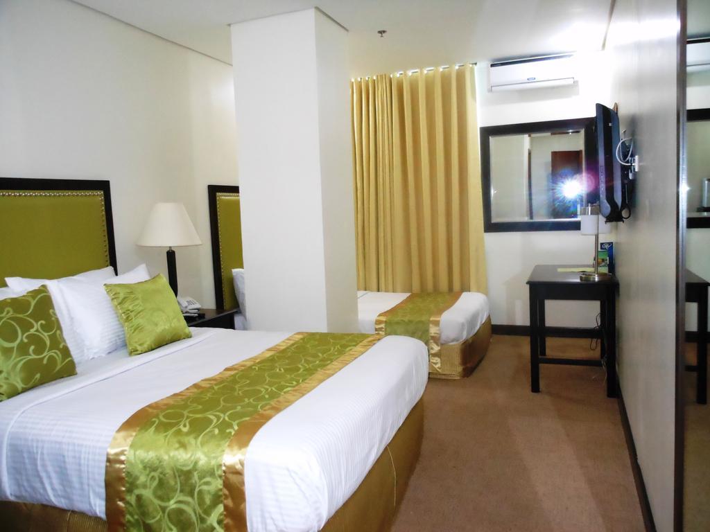 Azzurro Hotel Angeles Room photo