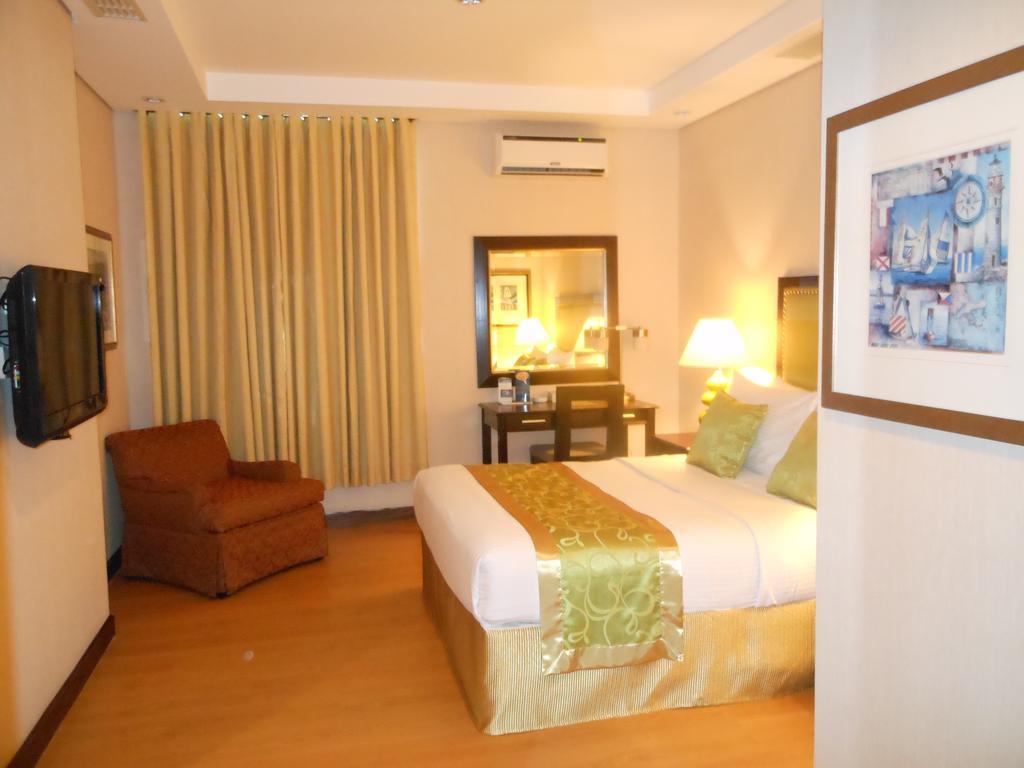 Azzurro Hotel Angeles Room photo